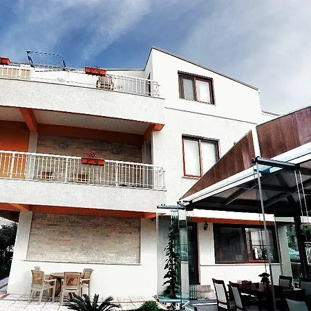 ゲストハウス Fokai Yenifoca